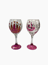 Ladda upp bild till gallerivisning, Crown Queen Wine Glass