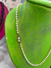 Load image into Gallery viewer, 1/24  18&quot; Akoya Cultured Pearls
