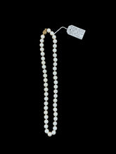Ladda upp bild till gallerivisning, 23/23 Akoya Cultured Pearls with 14k yellow gold  round clasp
