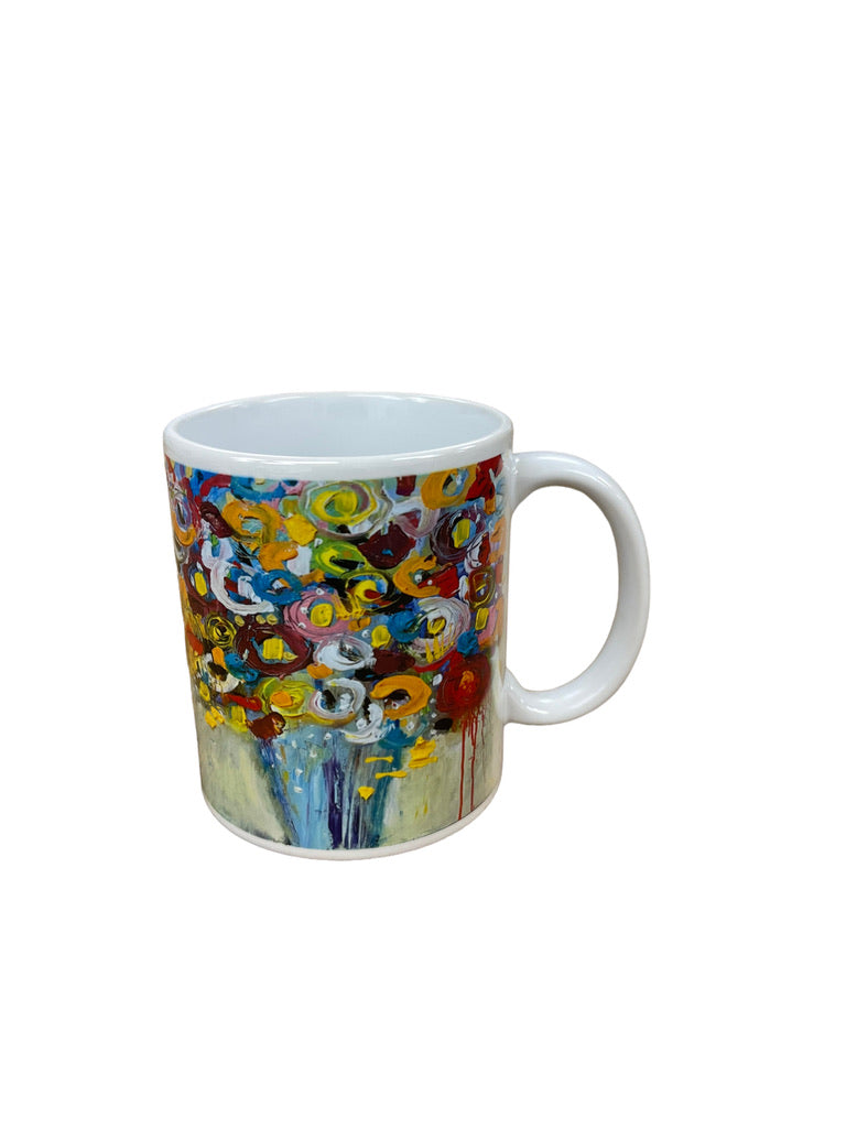 Taza con diseño floral abstracto 